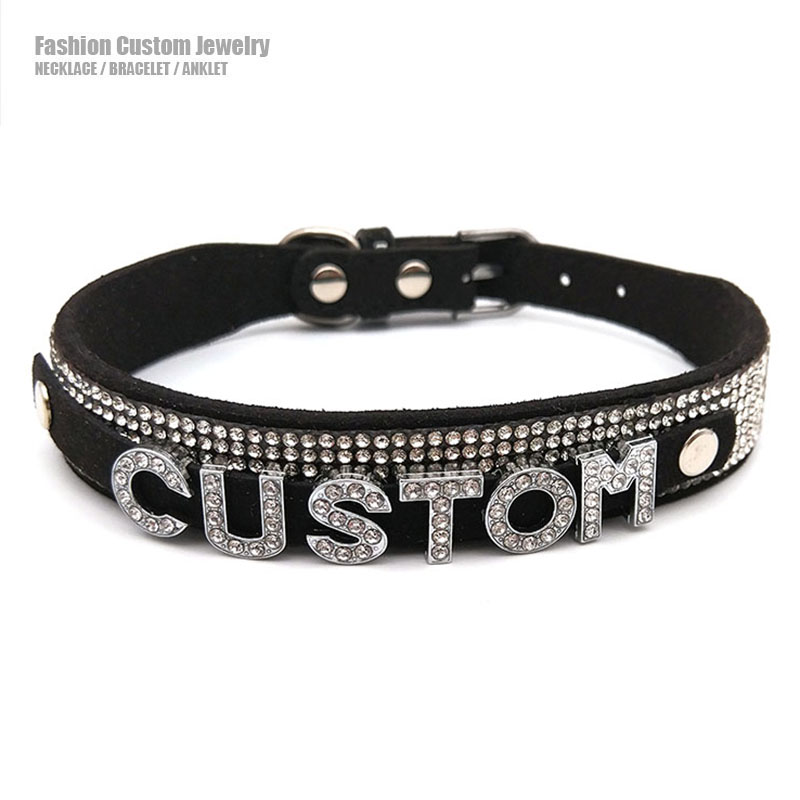 Crystal Choker Necklace - Gargantilha com letras de strass brilhantes,
