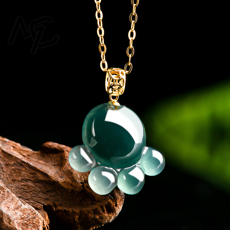 Colar com Pingente de Jade Nat - Jewelry & Watches Spółka Z Ograniczoną Odpowiedzialnością avaliação e preço