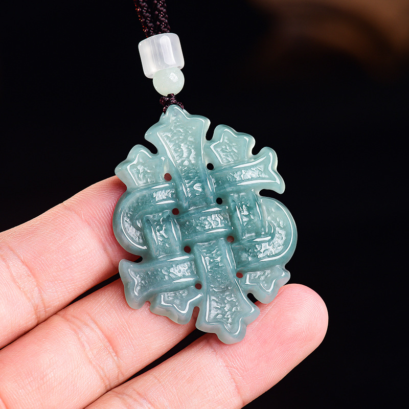 Colar com Pingente de Jadeíte  - Luxury Gifts Jewelry & Watches Namfleg Mostar avaliação e preço