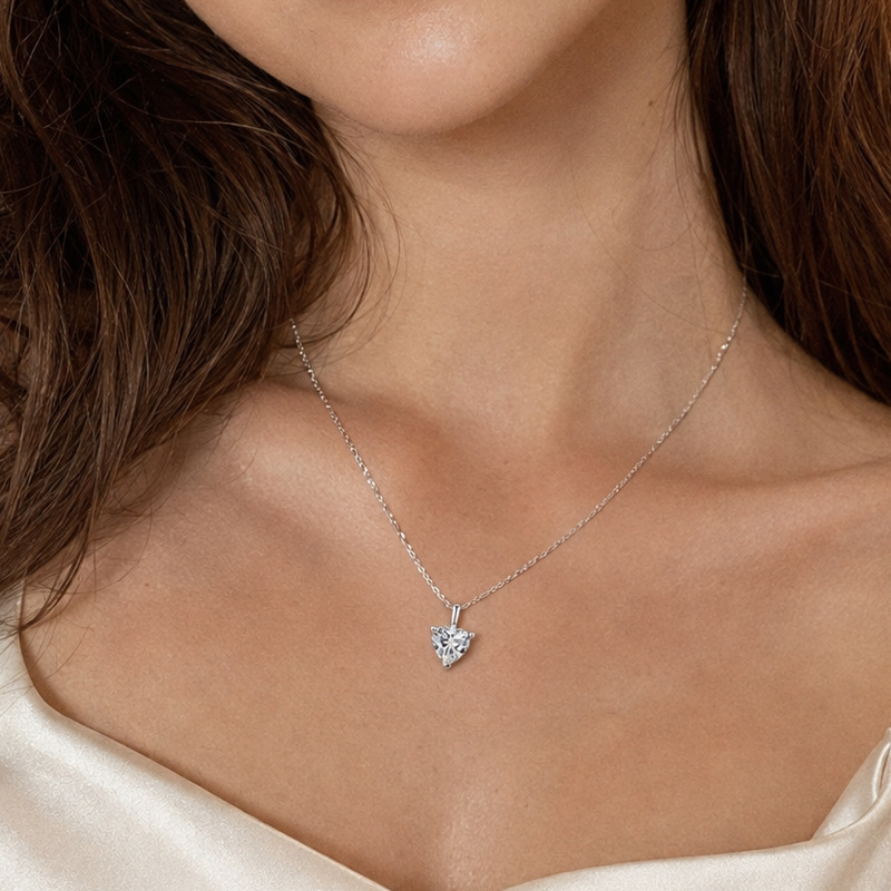 Pingente de Coração de Diamant - Crystal Choker Necklace avaliação e preço